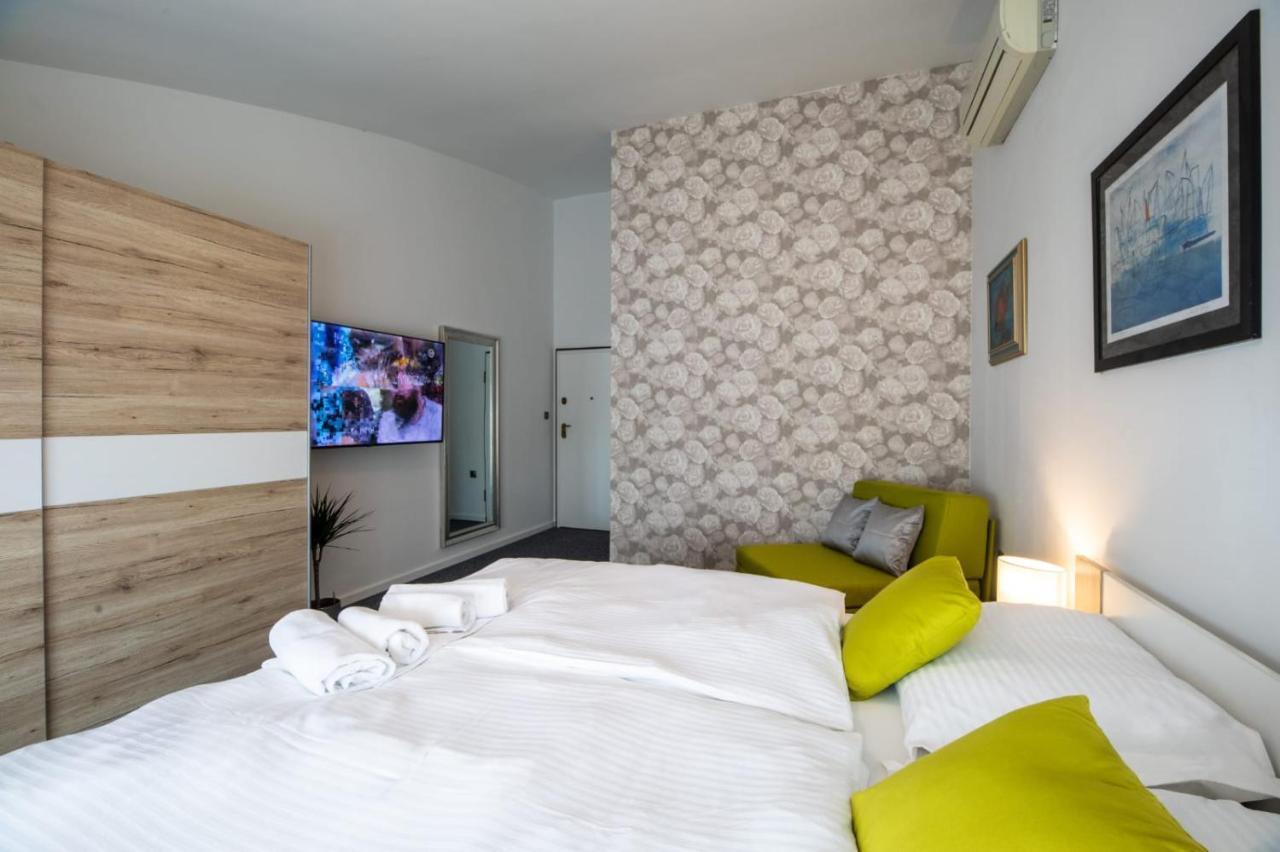 Four Roses Bed & Breakfast Zagreb Exterior foto